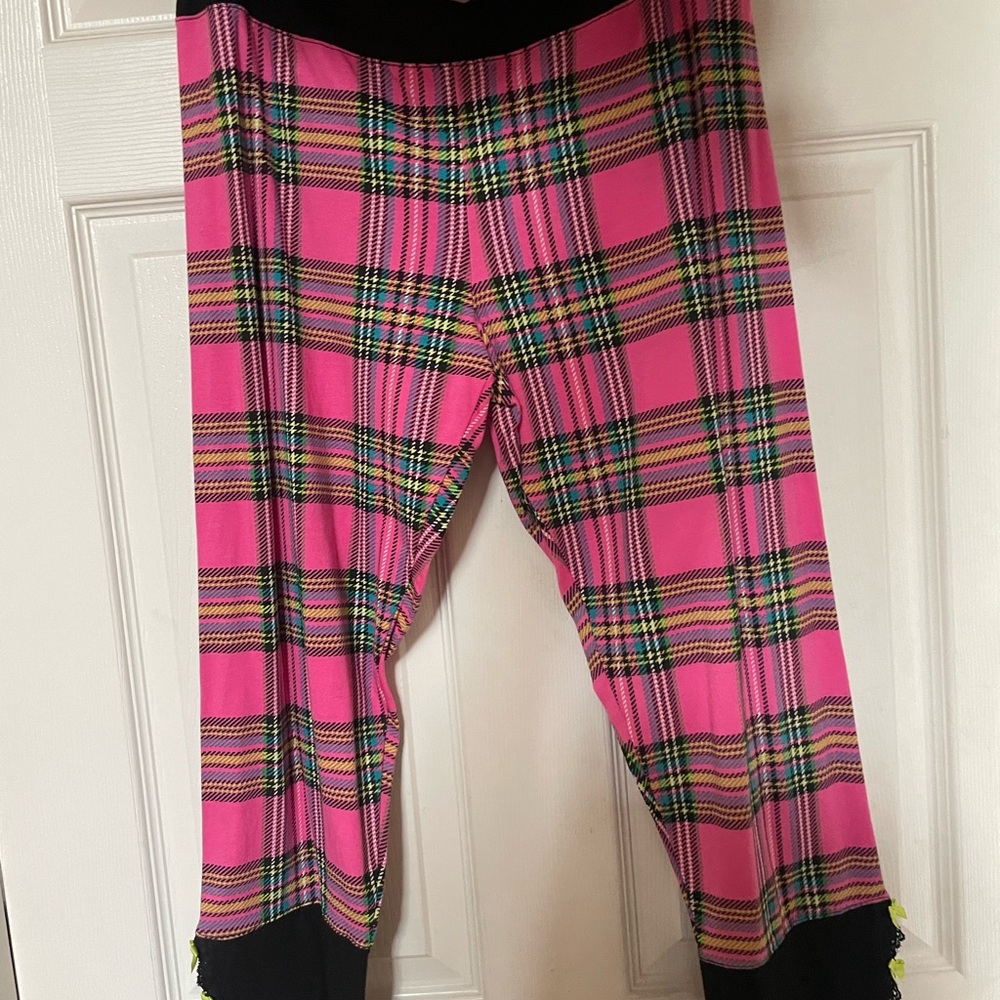 Betseyville women sz large PJ set pink/black/green plaid. 2 piece set new w tags - Picture 6 of 7
